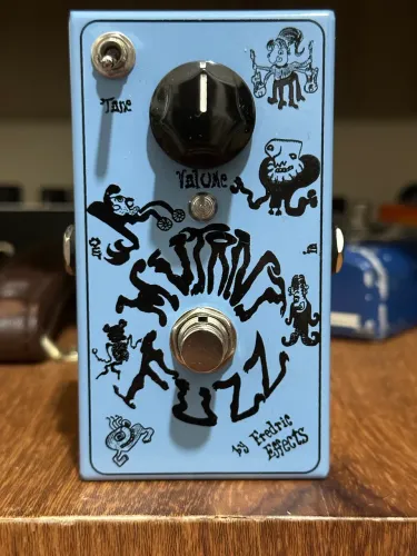 Pedal Fredric Effects Mutant Fuzz (Regulus VIII)
