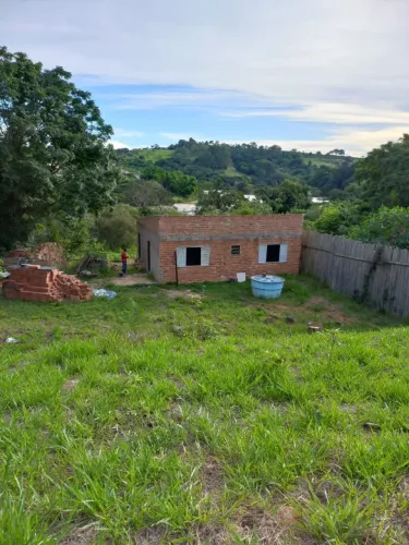 Chácara beira Rio Verde.