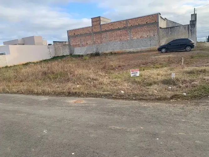 Terreno de 390 m2 no loteamento João Paulo II
