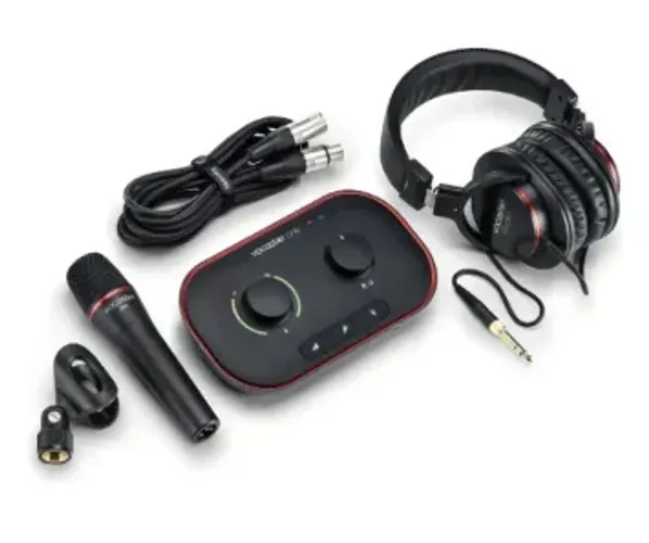 Interface De Áudio Para Gravação Vocaster One Focusrite Cor Preto 110V/220V