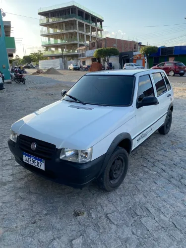 Fiat Uno Mille Celeb. WAY Econ. 1.0 F.flex 4P 2013
