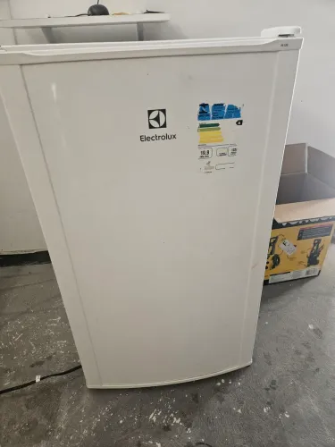 Frigobar Electrolux