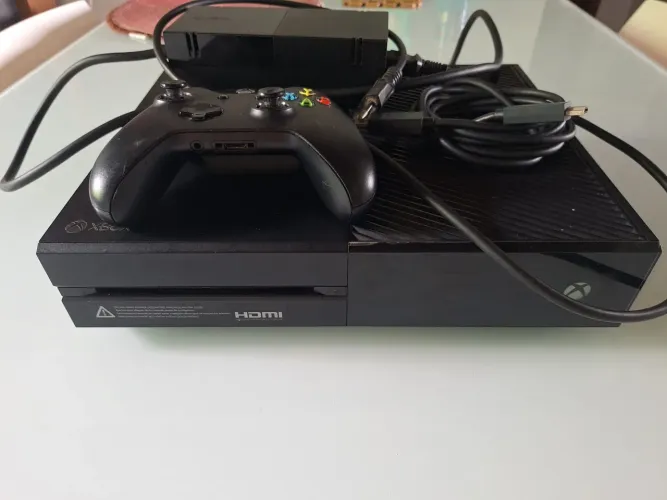XBOX ONE - PARA CONSERTO OU RETIRADA DE PEÇAS