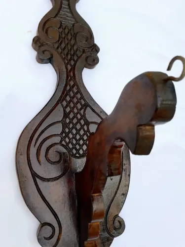 Antigo suporte lampião