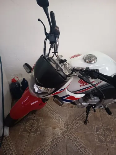 CB 300 Edição Especial Capitão América - Baixa Km, Oportunidade
