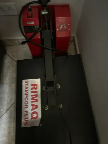 Máquina de estampar
