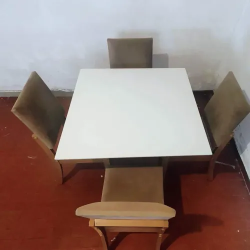 Mesa de Jantar - 4 Lugares