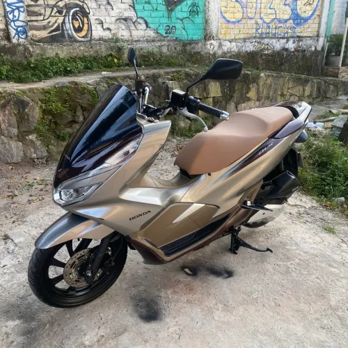 HONDA PCX 150 DLX - APENAS 6.200 KM