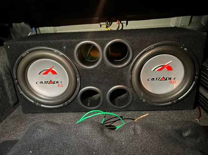 Vendo som automotivo