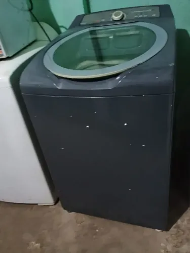 Máquina de lavar semi nova