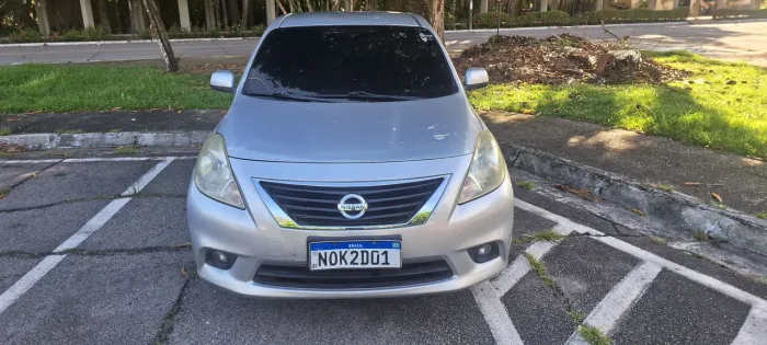 Nissan Versa SL 1.6 16V Flex Fuel 4P Mec. 2013