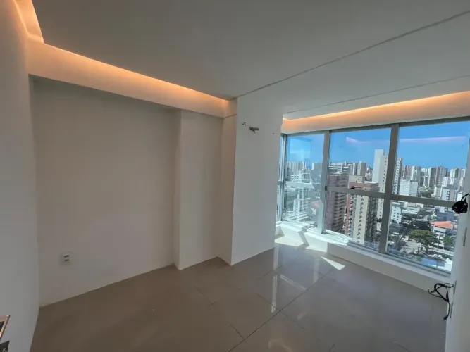 Salas conjugadas com 95m2, recepção, 06 ambientes, Pátio Dom Luís.