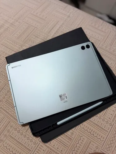 Sansung tablet S9 fe+