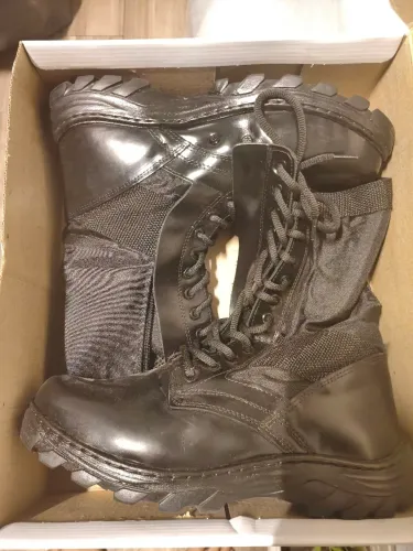 Coturno militar preto
