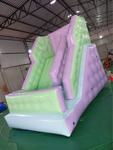 Inflável escorregador 
