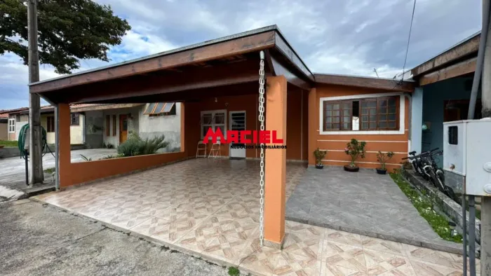 CASA A VENDA NO CONDOMÍNIO COLINAS DO VALE - JACAREÍ | 2 DORM | 176M² DE TERRENO
