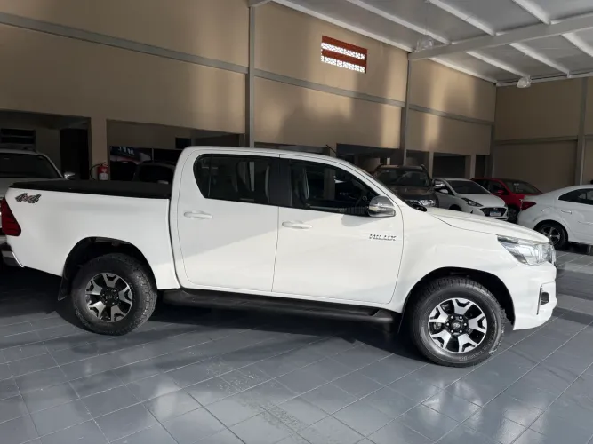 Toyota Hilux CD SRV 4X4 2.8 TDI Diesel Aut. 2018