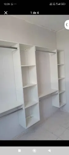 Closet branco