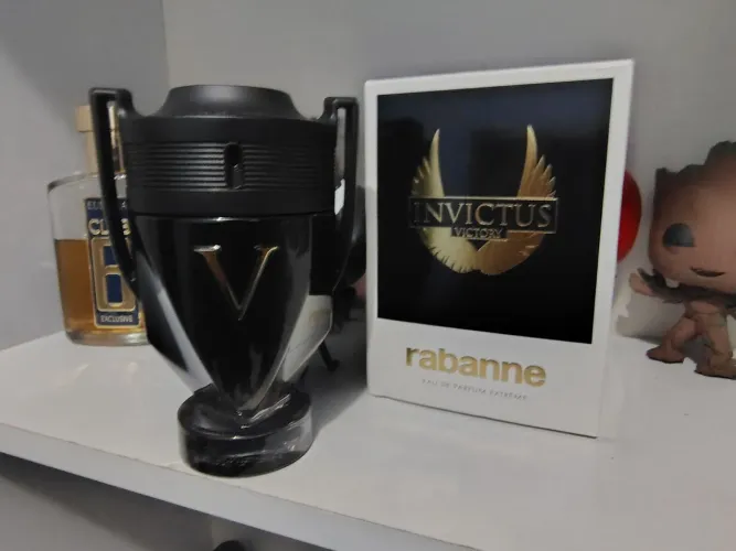 PERFUME INVICTUS EXTREME 100ml usado pouquíssimo está cheio