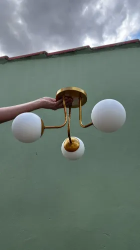 Lustre Plafon Triplo Sobrepor Dourado 3 Globos