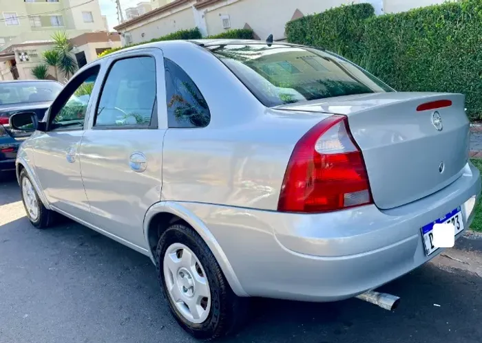 Chevrolet Corsa Sedan 1.0 MPFI 8V 71cv 4P 2002