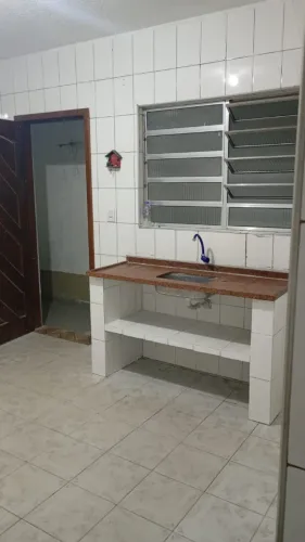 Aluga se casa proximo a estação Varginha