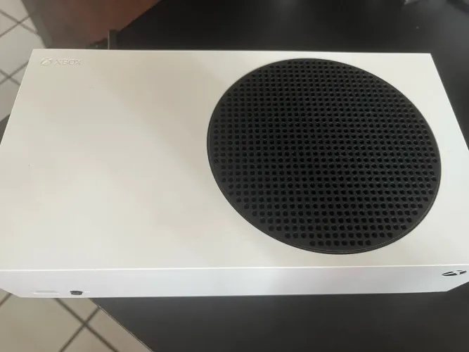Vendo XBOX SERIES S SSD 512Gb - pouco usado
