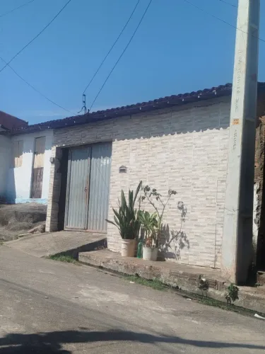 Vende-se essa Casa