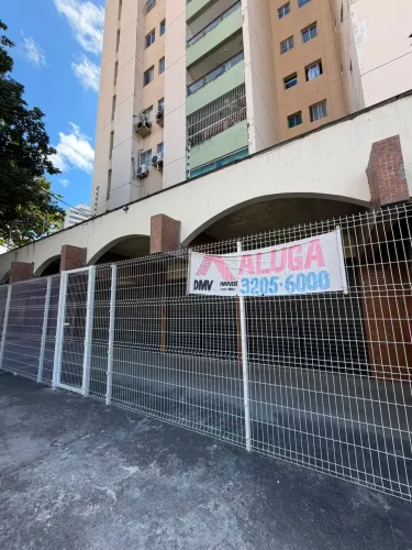 Loja comercial disponível para locação, com 24m² de área total, localizada no bairro Monte