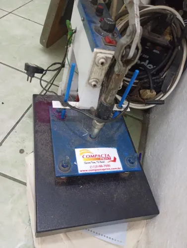 Máquina de estampar 