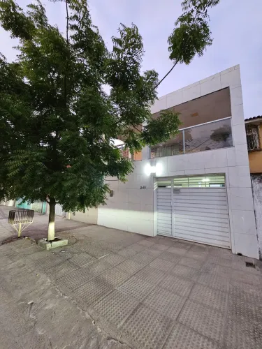 Casa Duplex com terraço gourmet e 3 quartos por 340mil