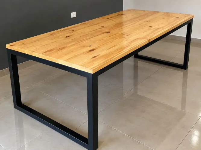 MESA INDUSTRIAL - ESTRUTURA METÁLICA + TAMPO DE PINUS