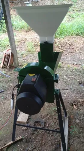 Triturador forrageiro 