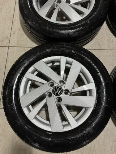 Jogo de roda R15 VW Polo 185/65