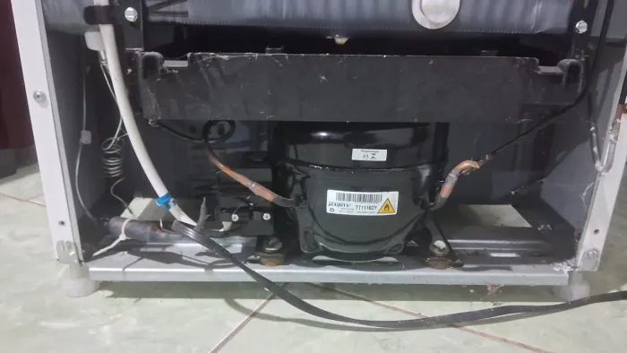 Geladeira Electrolux 260l