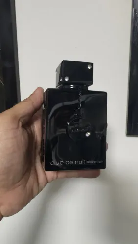 São 2 Perfumes: Club de Nuit Intense Man e Stylleto da Boticário - ambos 100ml 