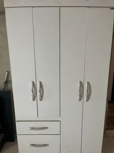 Vendo Guarda-roupa usado
