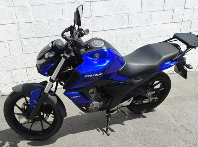 Yamara fz 15 na cor azul bonita abaixo da tabela Fipe, oportunidade.