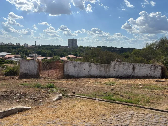 Vendo ou Troco 2 lotes 12x32 cada no bairro Gurupi , Z leste