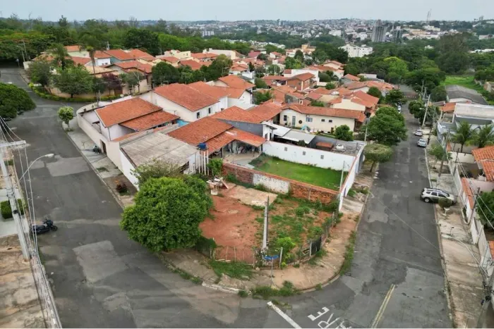 Casa em Lote de Esquina no Jardim Botânico em Jaguariúna SP