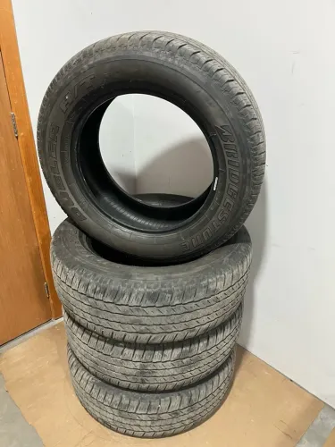 Pneus 265/60 aro 18 para caminhonete 