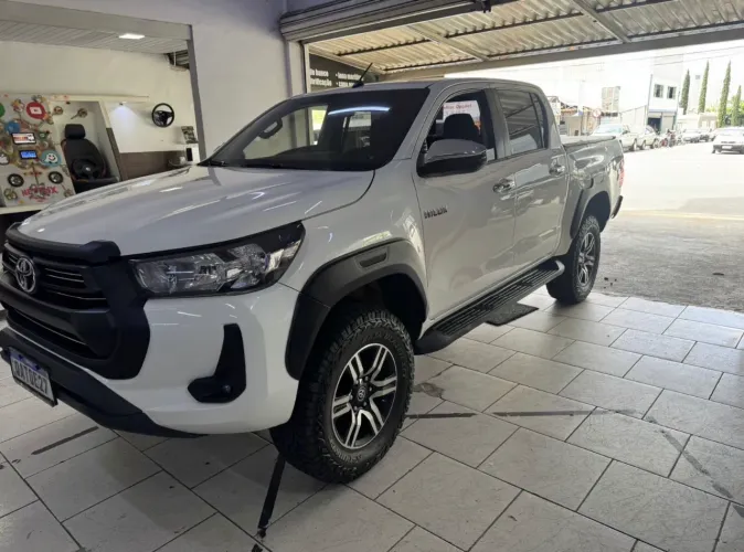Toyota Hilux CD SR 4X4 2.8 TDI Diesel Aut. 2021