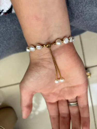 Pulseira dourada Flávia Fróes