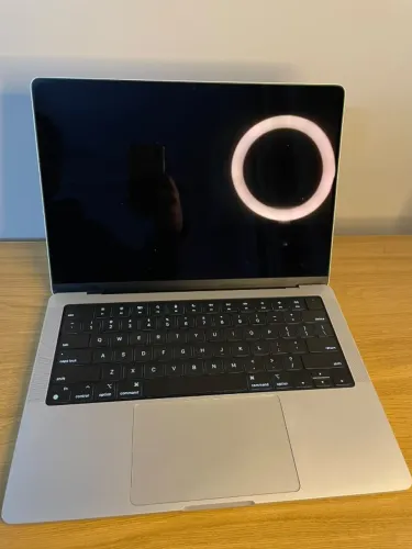 MacBook Pro M1 Pro, 16GB RAM, 1TB SSD