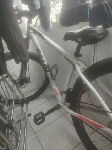 bicicleta Caloi com marchas