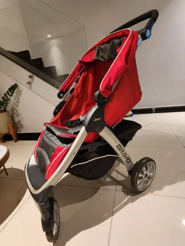Carrinho de Bebê Chicco Bravo