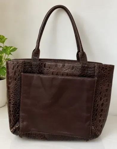 Bolsa Feminina Grande Marrom Textura Croco com Zíper
