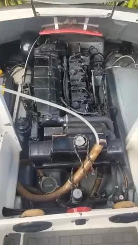 Mercruiser Diesel 4.2L 230 HP Completo c/ Rabeta Bravo lll