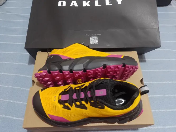 Tênis Oakley LIGHT BREATHE Tamanho 40 e 41" Novos