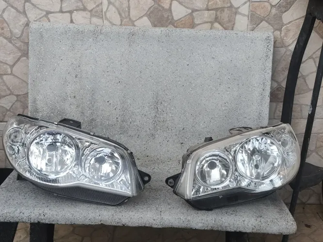 vendo esse farol para carros Palio, Siena modelos  de 2008 a 2014